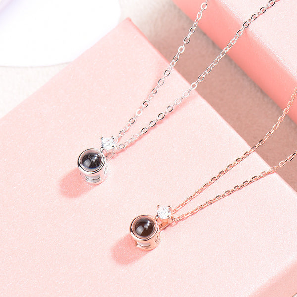 Women's Fashion Minimalist Picture Projection Collarbone Chain