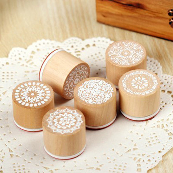 Round wooden pattern seal