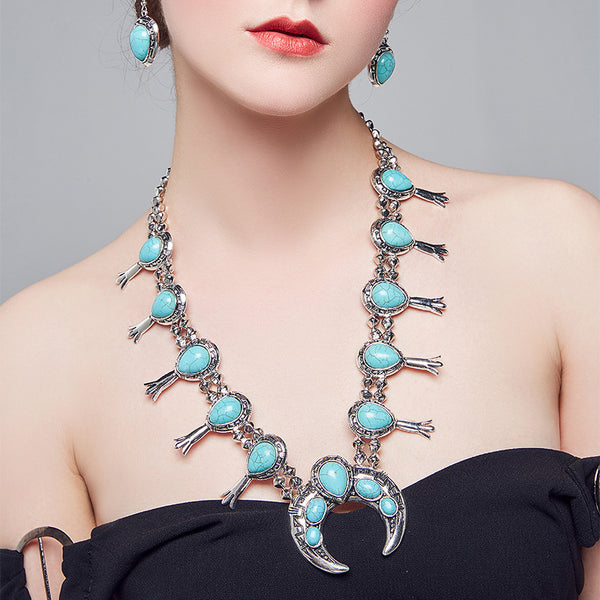 Turquoise Horn Exaggerated Versatile Necklace